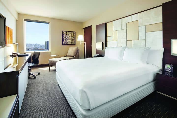 Room 21 of 266