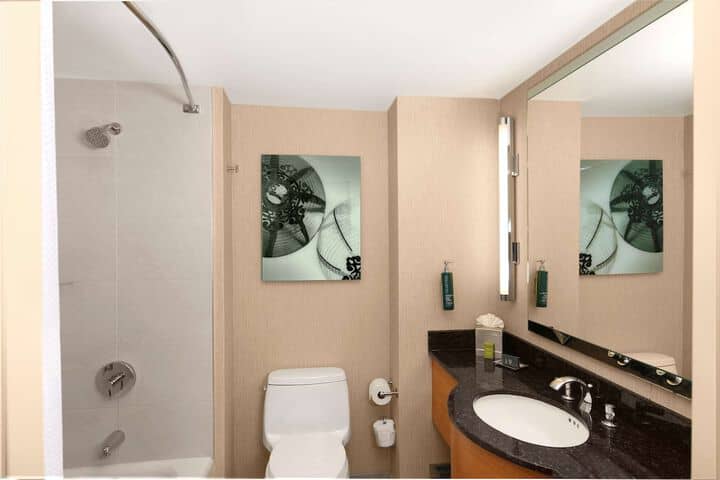 Room 152 of 266