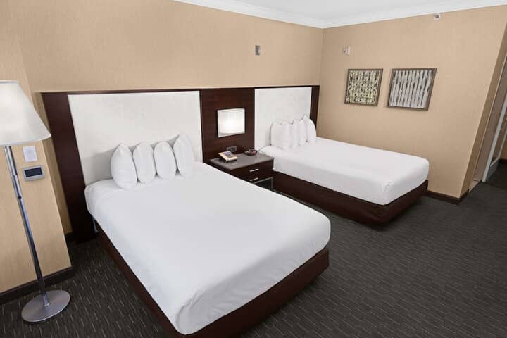 Room 83 of 266