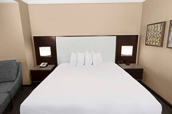 Room 63 of 266