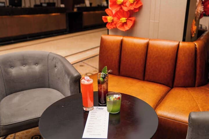 Lounge 216 of 266