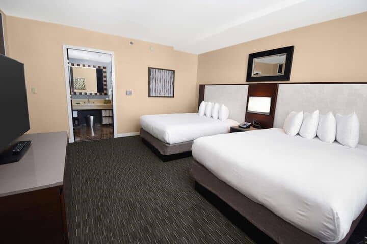 Room 85 of 266