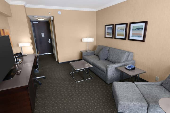 Room 60 of 266