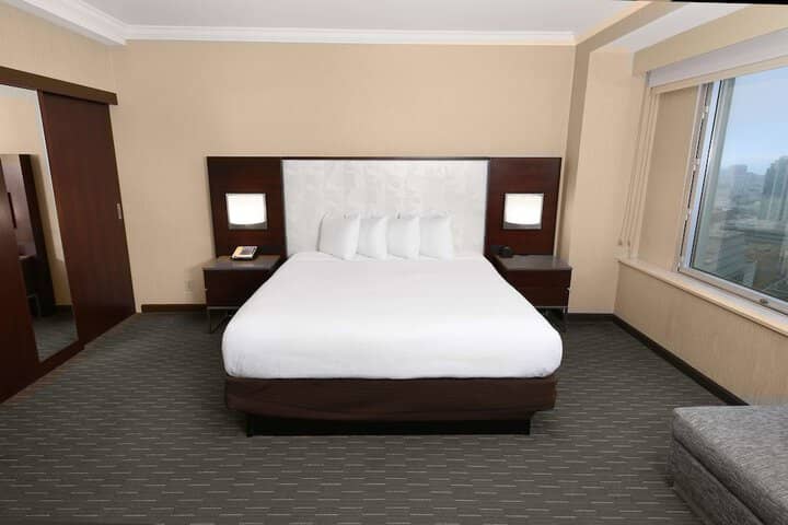 Room 95 of 266