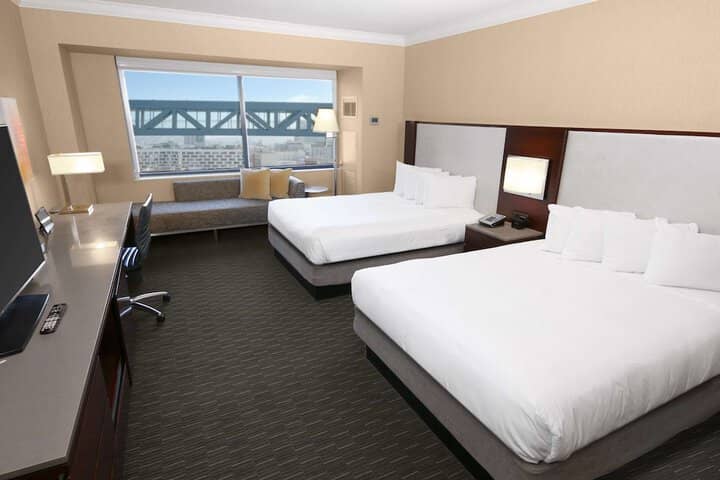 Room 62 of 266
