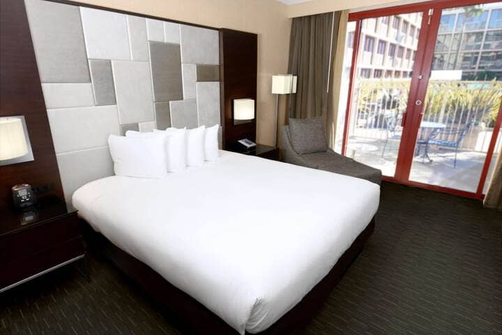 Room 50 of 266